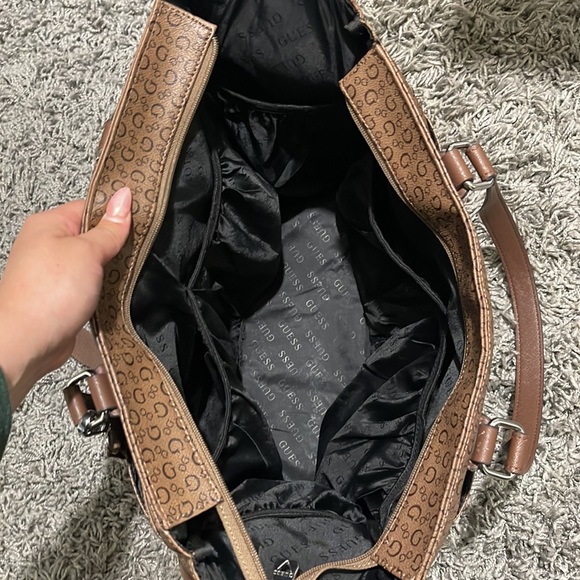 Guess Diaper Bag - Picture 3 of 9